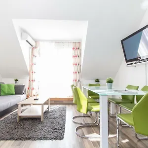 Karmeliter Flat | Contactless Check-in , Wiedeń Austria